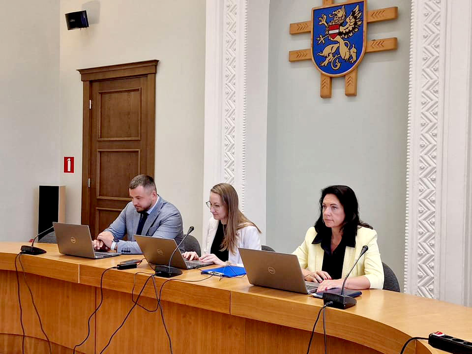 Taupības un nepopulāru lēmumu budžets