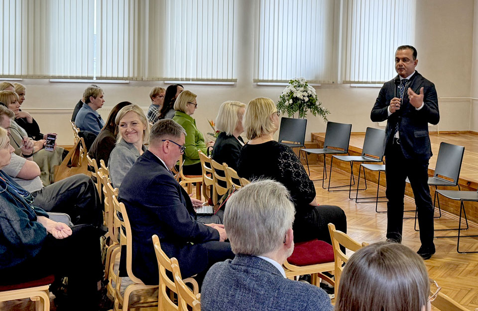 Pārrunāja veselības aprūpes aktualitātes