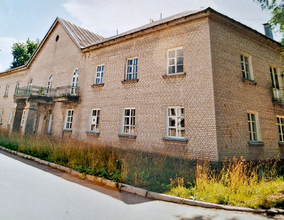Uzsākti pārbūves darbi mājā Rūpnīcas ielā