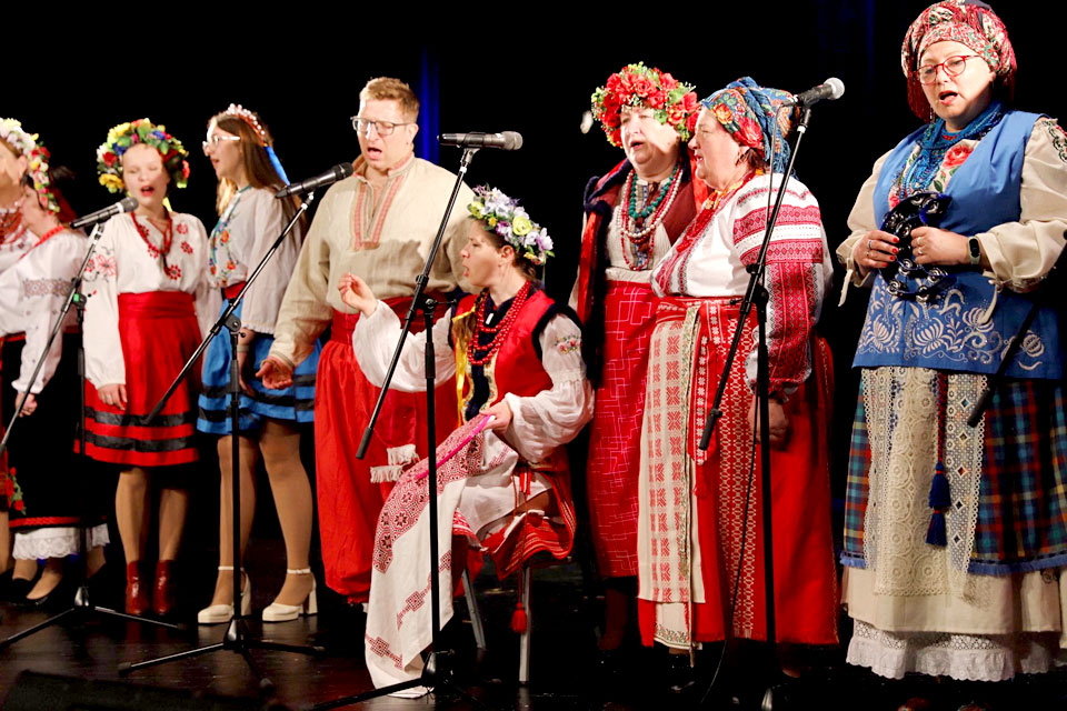 IZSKANĒJA VIŠIVANKAS SVĒTKI